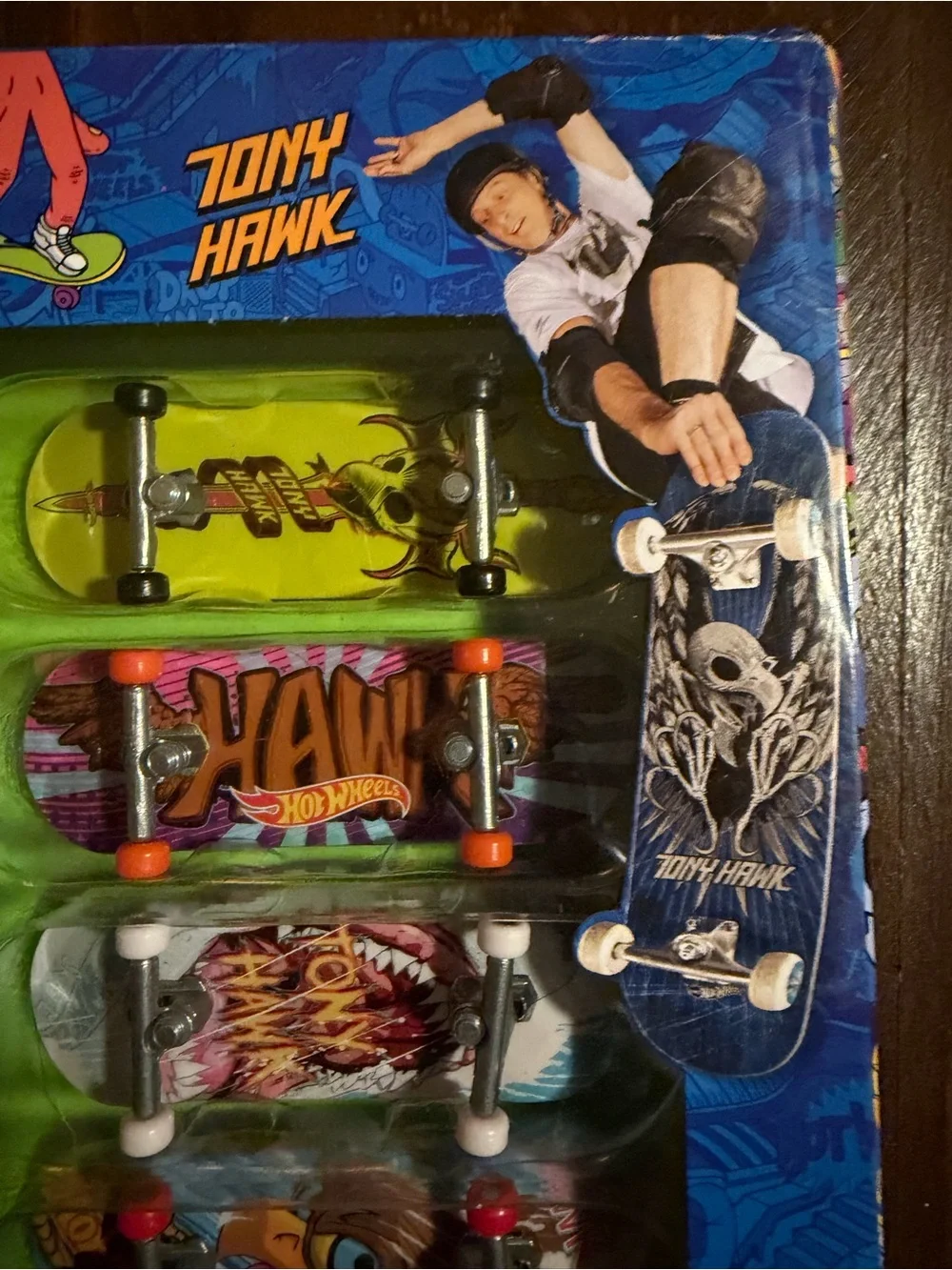 Tony Hawk (8) Fingerboard Set - By Hot Wheels - Skate Rippin’ Tricks